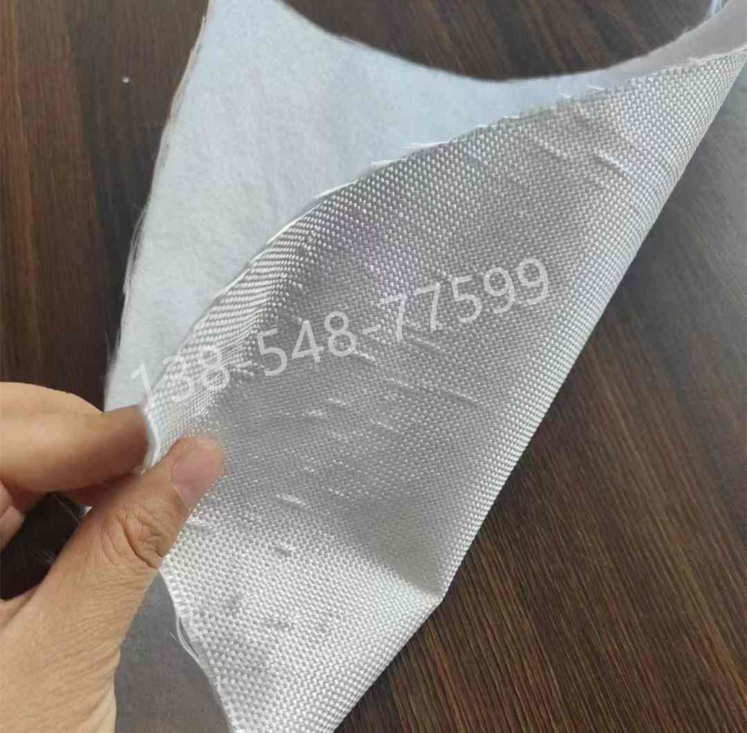 机织布复合土工膜性能优势与应用领域解析