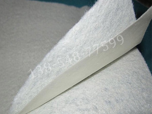 短丝复合土工膜的性能优势与应用领域