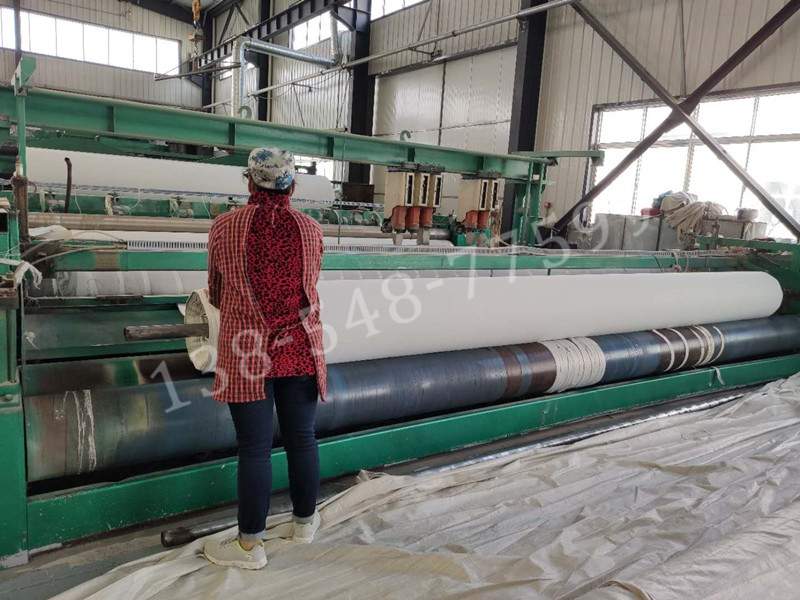 短丝复合土工膜优势与应用解析