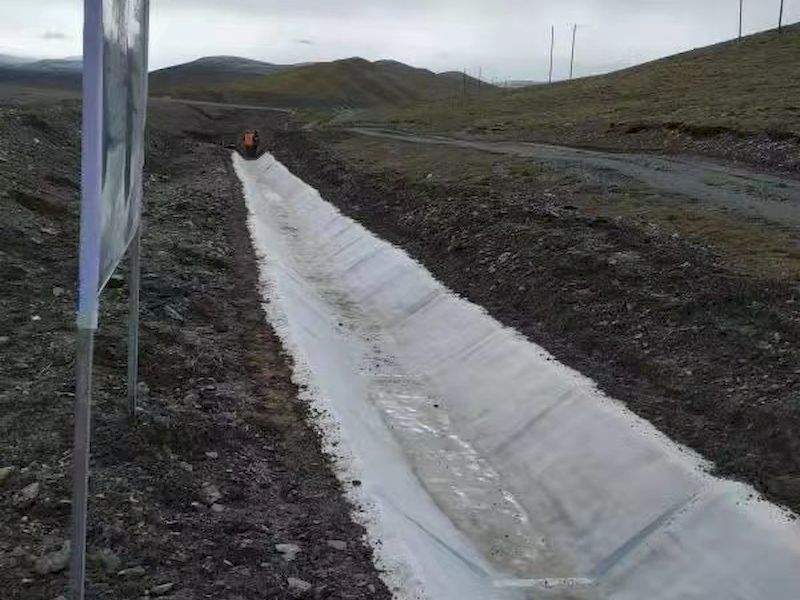 水泥毯特性与多领域工程应用解析