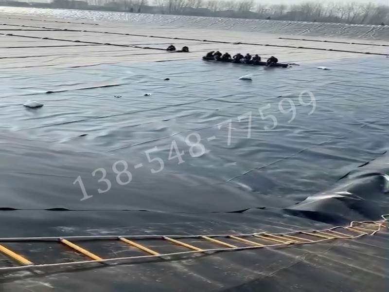 大型沼气池HDPE土工膜施工案例