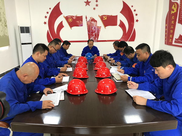 1544095689120940.jpg 690767469886295201.jpg