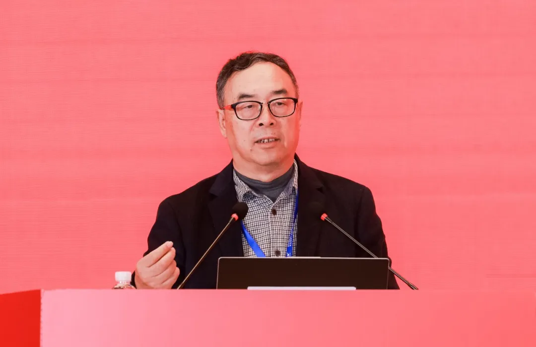 协同合作，共谋发展，友发集团应邀出席钢之家网站2025年钢铁产业链发展形势会议(图2)