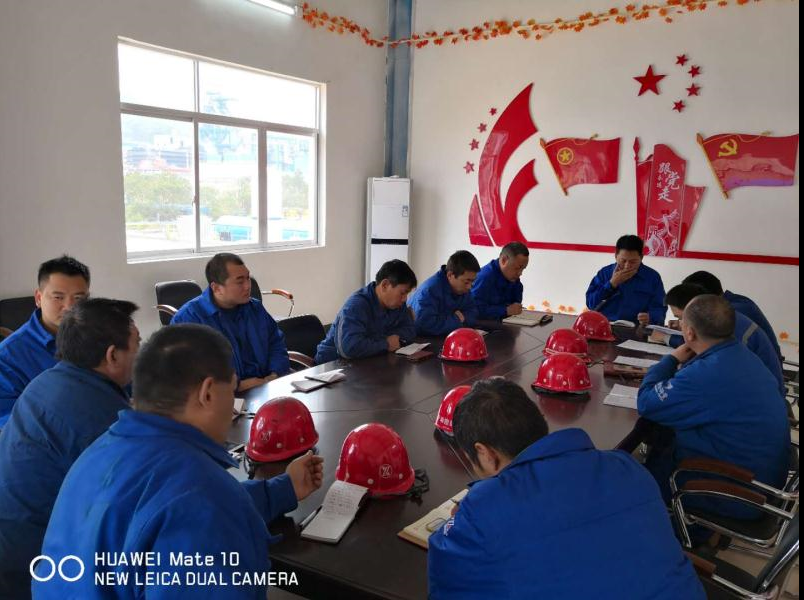 在坚持中深化 在深化中发展