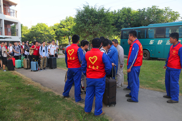 公司团委迎新志愿服务活动|新员工入职指南