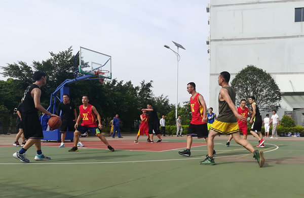 丰富职工生活，我们的友谊赛 (2).jpg