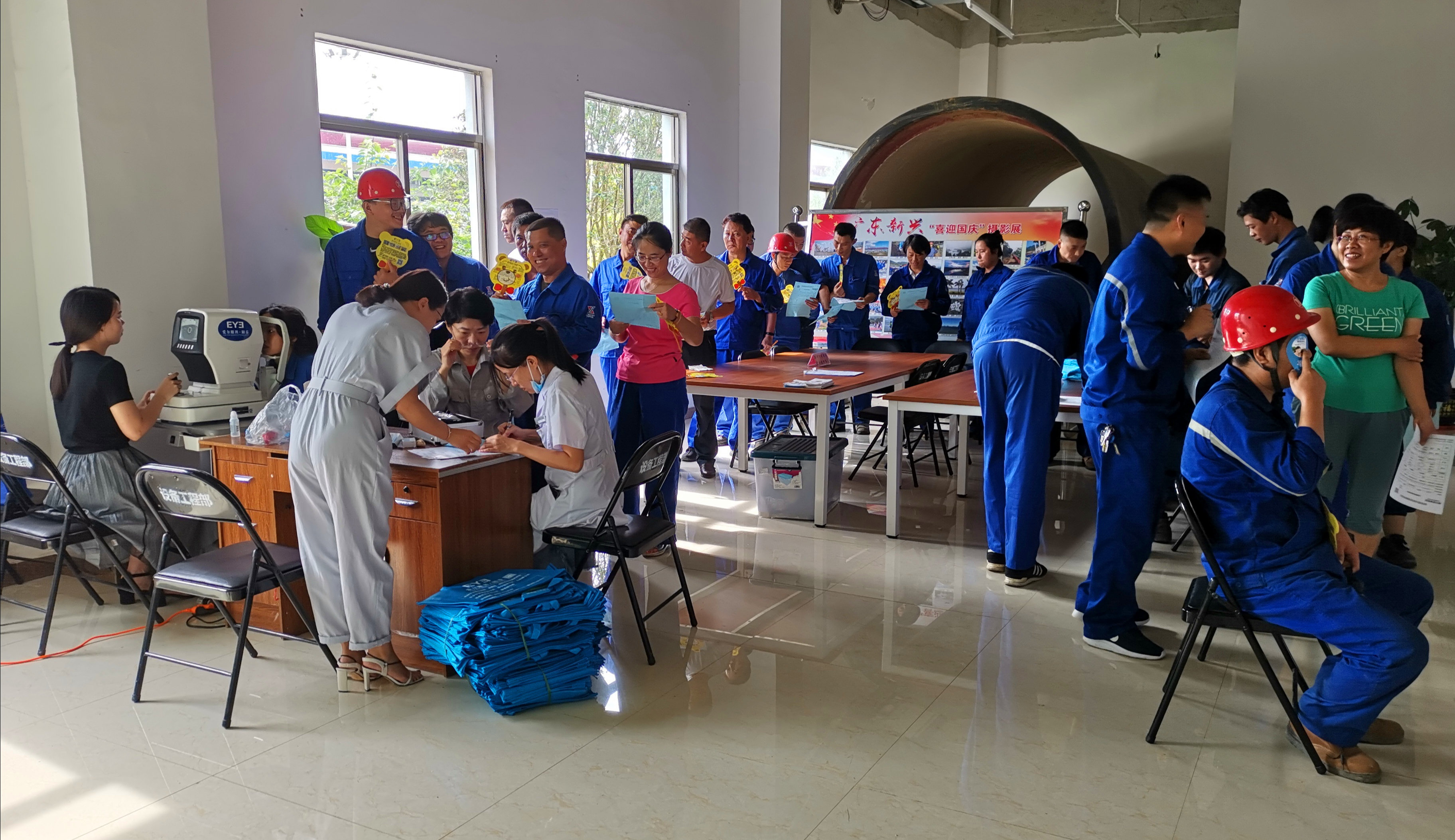 关爱员工健康 眼部检查进企业