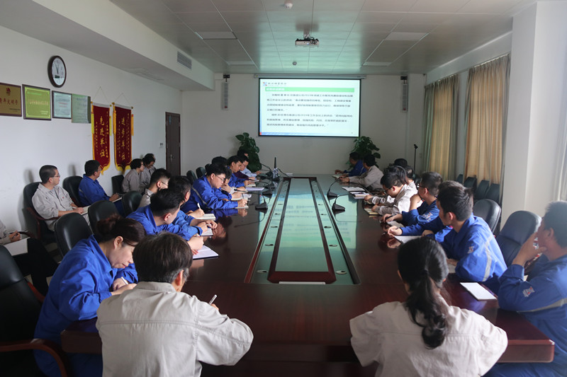 股份公司职能部室负责人到广东新兴讲授年会精神党课
