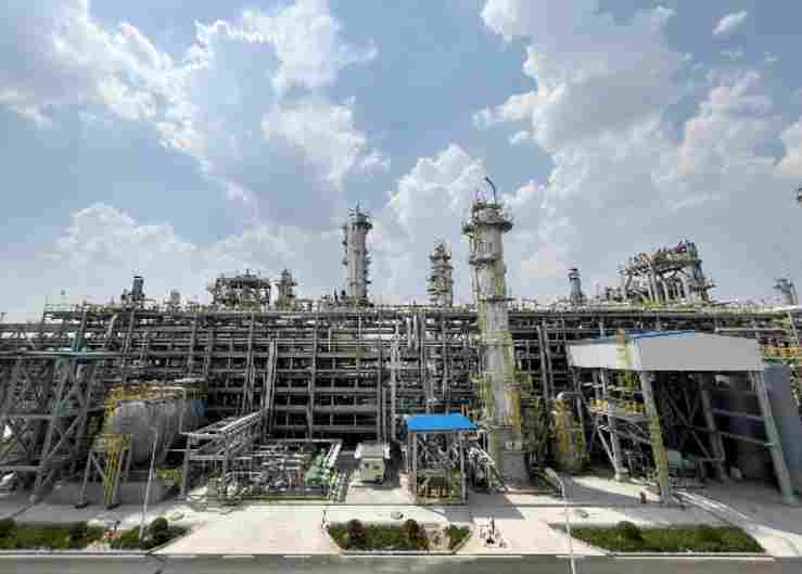 全球最大单线醋酸乙烯装置一次投产成功并满负荷运行(图1)