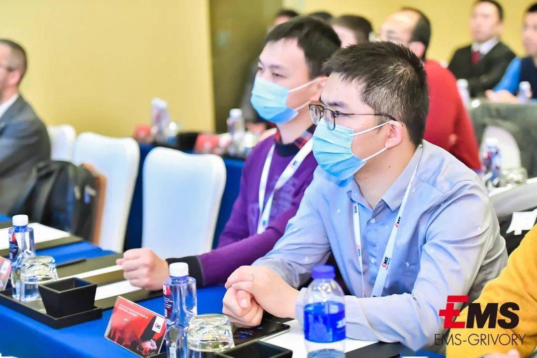 点击进入看图评论 新能源汽车市场趋势与技术产品创新前沿洞察(图16)