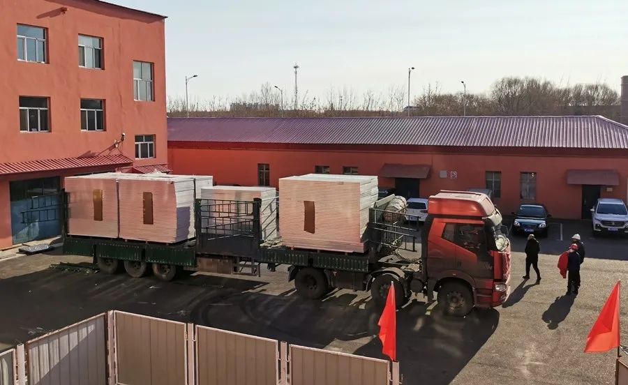 中石油:6条口罩生产线火速建成!熔喷料、熔喷布齐了!(图2) 中石油:6条口罩生产线火速建成!熔喷料、熔喷布齐了!(图2)