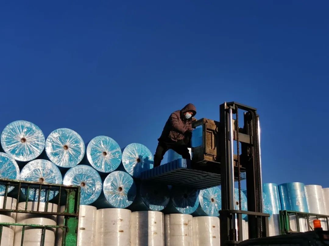 中石油:6条口罩生产线火速建成!熔喷料、熔喷布齐了!(图10) 1583291797282944.jpg