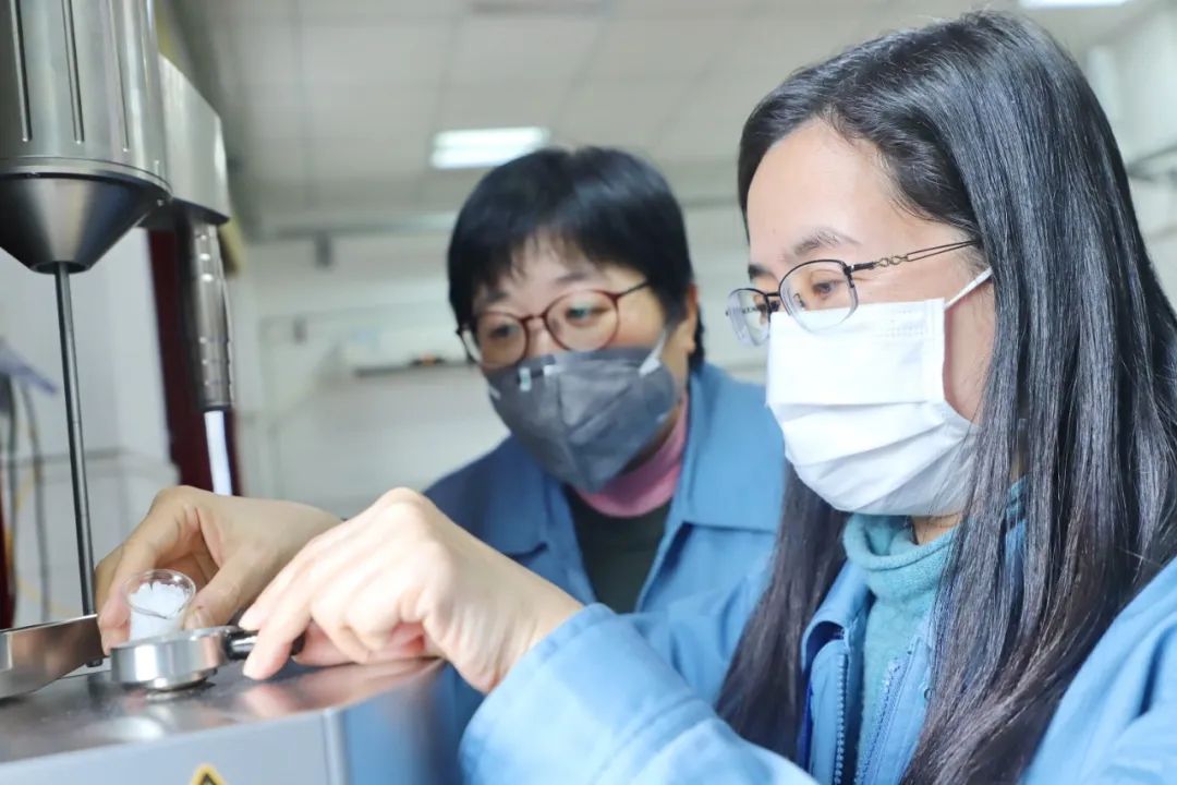 试产成功,6吨/天,助力口罩每天再增600万片!(图5) 1583288433588767.jpg